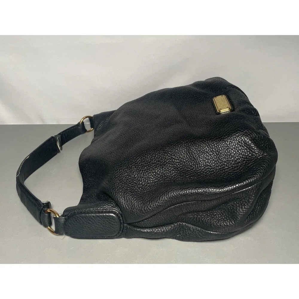 MARC BY MARC JACOBS‎ PEBBLED LEATHER HOBO BAG